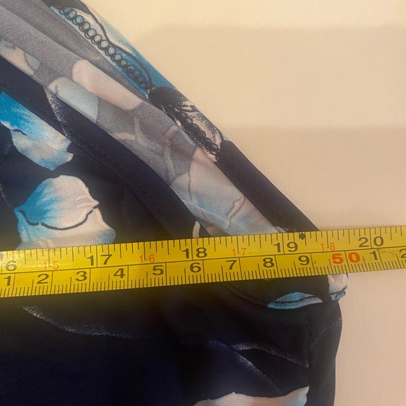 Piazza Italia Woman’s Verde Top Sleeveless Size Large - Picture 6 of 8